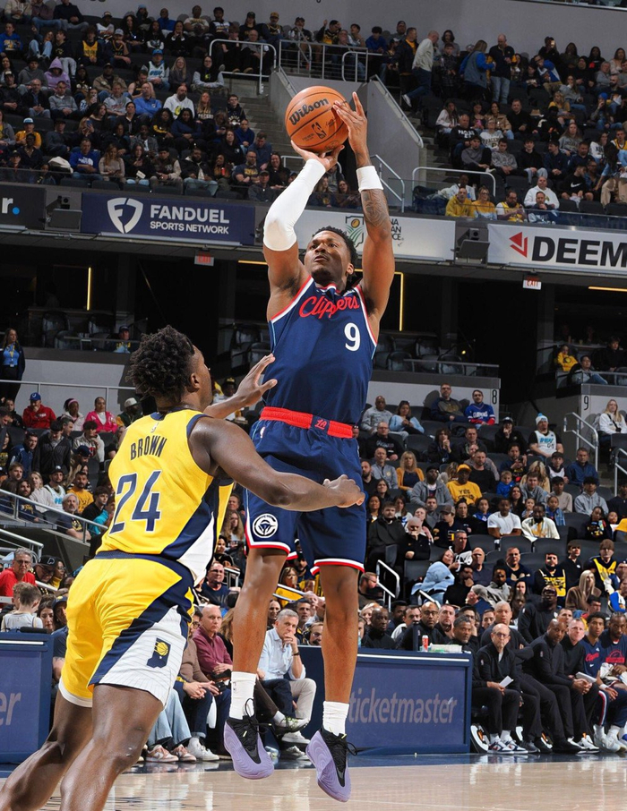 快船绝杀步行者豪取四连胜 莱昂纳德创历史纪录