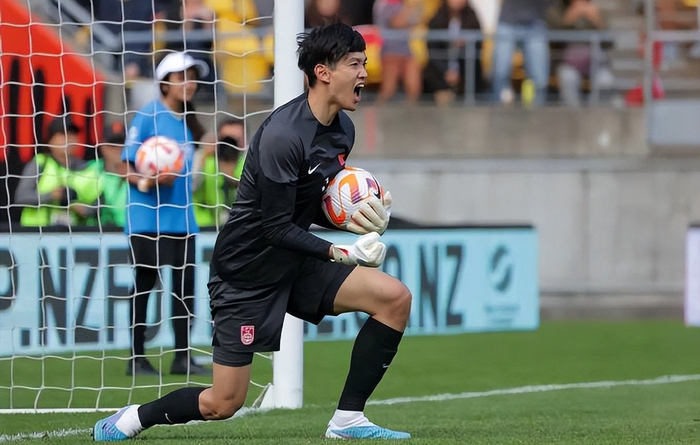 武汉女足亚冠八强惨败水原女足 彭诗梦失误引争